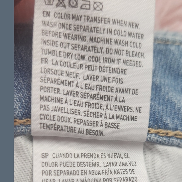 American Eagle Distressed Curvy Mom Denim Shorts Sz 18 - Picture 6 of 9